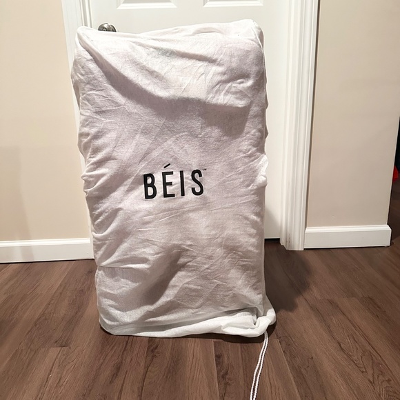 Beis Large Check-in Roller Wicked Pink - Picture 5 of 6